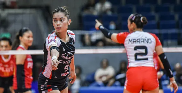 Chery Tiggo’s Jen Nierva spearheaded the floor defense for the Crossovers as they denied PLDT, 25-12, 25-23, 20-25, 25-22, of a 4-0 start in the 2024-25 Premier Volleyball League (PVL) All-Filipino Conference on Tuesday, December 3, at the Smart Araneta Coliseum.