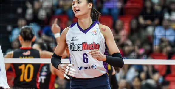 Dindin Manabat of the Choco Mucho Flying Titans