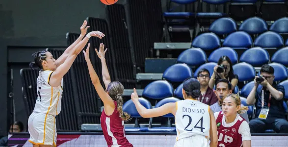 The University of Santo Tomas Growling Tigresses secured its second straight win after hammering University of the Philippines, 84-60, in the UAAP Season 87 Women’s Basketball Tournament on Wednesday, October 2, at the Smart Araneta Coliseum in Quezon City.