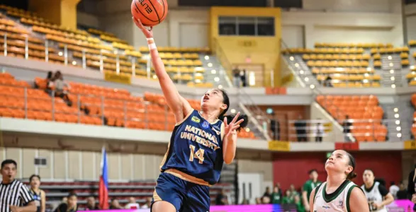 National University bewildered De La Salle University, 72-63, marking its 13th straight victory in the UAAP Season 87 Collegiate Women’s Basketball Tournament on Wednesday, November 13, at the University of Santo Tomas Quadricentennial Pavilion.