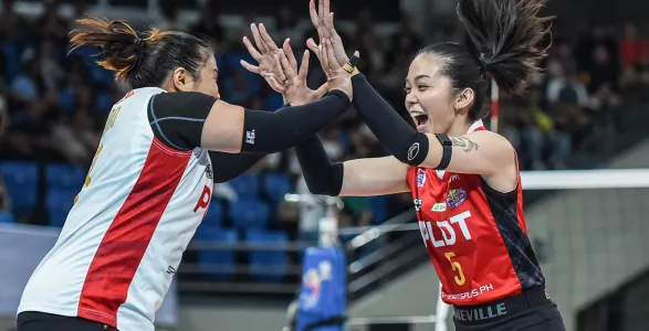 Kath Arado (L) and Erika Santos (R)